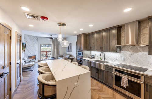 Park City Condo | *Free Kayaking* Perfect for Families - Renovated Westgate | 2 King Suites | Pool | Arcade | Hot Tub