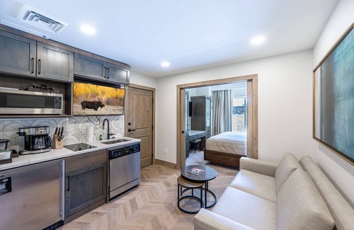 Park City Condo | *Free Kayaking* Perfect for Families - Renovated Westgate | 2 King Suites | Pool | Arcade | Hot Tub