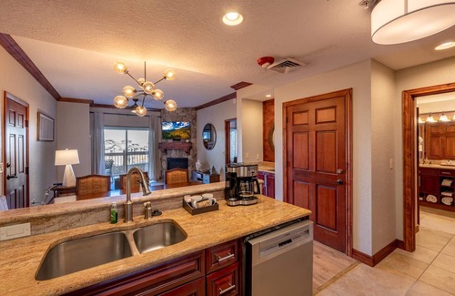 Park City Condo | *FREE KAYAKING* Updated Suite at Westgate Resort & Spa – Pool, Hot Tub, Full Service Spa, Tennis