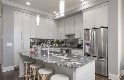 West End House | FREE NIGHT DEAL! DOWNTOWN 1MI TO BROADWAY! #1 of 6 HOMES! Rooftop Deck BY VANDY!
