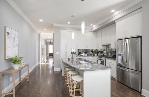 West End House | FREE NIGHT DEAL! DOWNTOWN 1MI TO BROADWAY! #1 of 6 HOMES! Rooftop Deck BY VANDY!