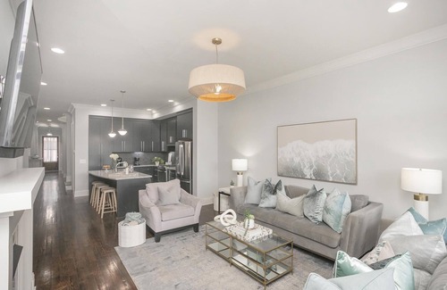 West End House | FREE NIGHT DEAL! DOWNTOWN 1MI TO BROADWAY! #2 of 6 HOMES! Rooftop Deck BY VANDY!