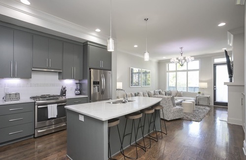 West End House | FREE NIGHT DEAL! DOWNTOWN 1MI TO BROADWAY! #3 of 6 HOMES! Rooftop Deck BY VANDY!