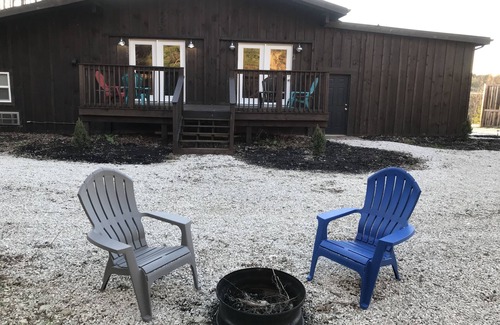 Pine Ridge Cabin | ✨FREE NIGHT PROMO✨Whispering Pine Cabin Unit 2 in the RRG