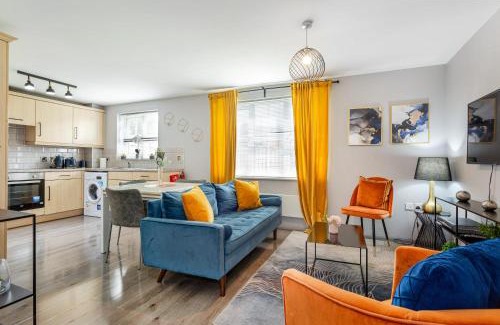 Irlam Apartment | Free Parking Irlam Flat