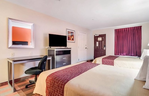 Mableton Hotel | FREE Parking! Martin Luther King Jr. National Historic Site Tour!
