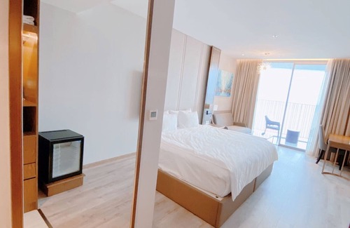 Tran Phu Beach Hotel | Free Pool ❀ Sea View Panorama Hello Nha Trang