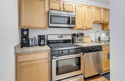 Columbia Heights Apartment | Free Reserved Parking Space Near DC, National Mall, MGM & Regan National Airport