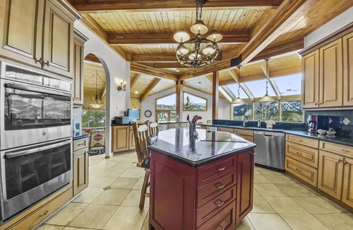 Warrior's Mark West House | Free SkyCard Activities - Spacious Home, Hot Tub, Perfect For Large Families