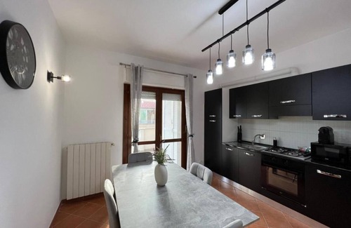 Fiumicino Apartment | [Free Wi-fi e Netflix] 350mt from the beachn