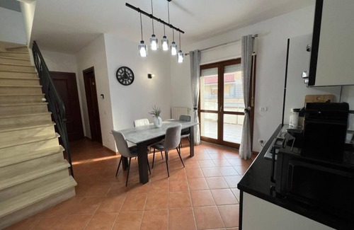Fiumicino Apartment | [Free Wi-fi e Netflix] 350mt from the beachn