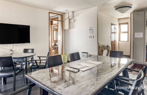 Ikuno House | Free WIFI 400㎡ 20m from Nanjing Subway Station !!/ Namba 20 minutes / Umeda 30 minutes / USJ 35 minutes / Kansai Airport 60 minutes / Maximum 30 people can stay / 400㎡ /