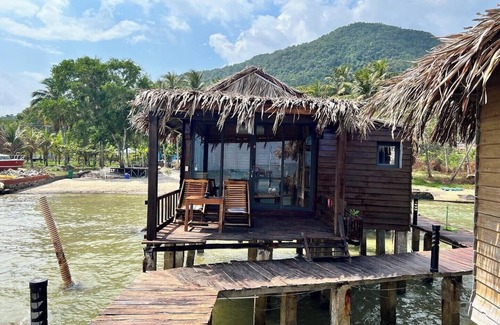 Ham Ninh Apartment | Freedom Beach Resort