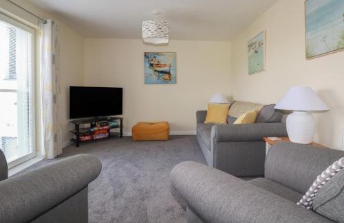 Truro Apartment | Freesia
