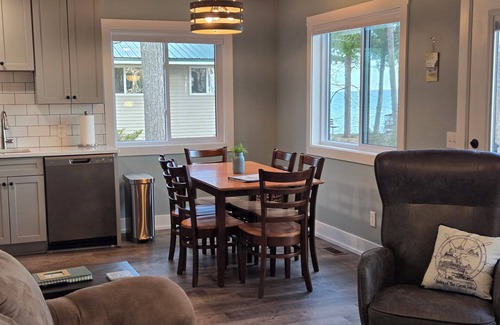 Cheboygan Cottage | Freighter View: Hike, Sip Cider & Watch Freighters – Fall at the Lake!