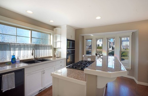 Fremont House | Fremont home with panoramic views near Woodland Zoo