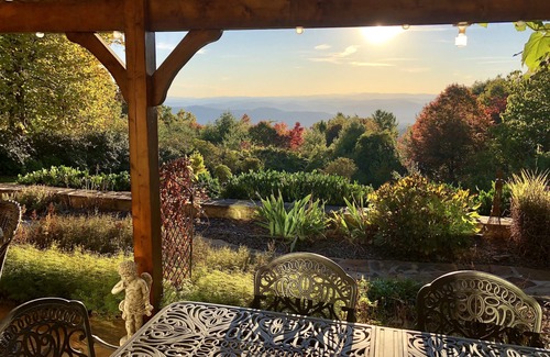 Roaring Gap Villa | French Country Charm & Blue Ridge Mountain Views! Backs to Stone Mountain Park!