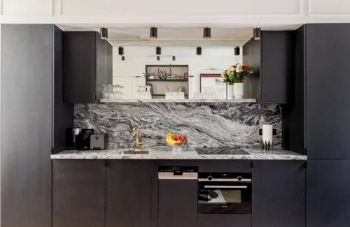 Les Halles Apartment | FRENCH ELEGANCE JUST STEPS AWAY FROM THE LOUVRE MUSEUM, PALAIS ROYAL