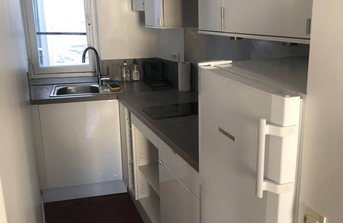 Saint-Victor Apartment | French flat in the center of Paris