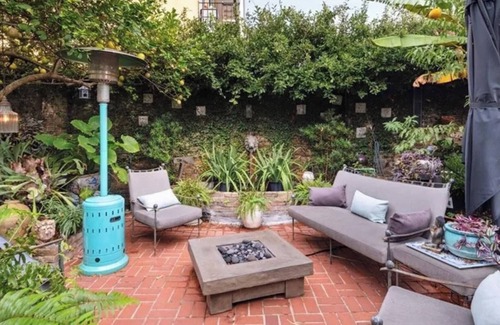 French Quarter Apartment | French Quarter 1 Bedroom Studio. Best Part of the Quarter Behind Gates