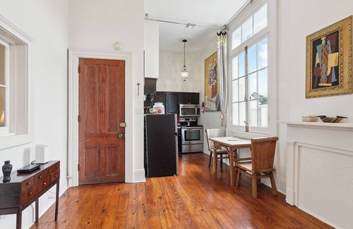 French Quarter Condo | French Quarter gem with balcony, next to dog park!