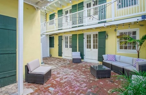 French Quarter Apartment | French Quarter Pied-a-Terre
