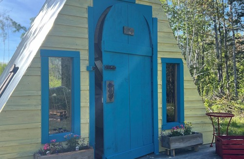 Columbia Falls Cottage | French Tiny A-Frame Cottage Off Grid-1hr15min From Acadia/Bar Harbor
