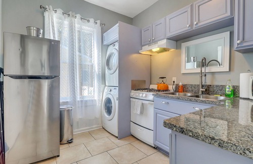Hitch Village - Fred Wessels Homes Cottage | Fresh and Modern Downtown Historic Duplex with Two Private Pools