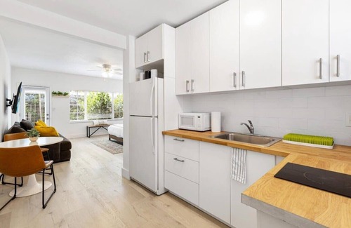 Victoria Park Condo | Fresh Cozy Studio – Victoria Park Near Beach