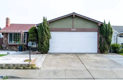 Vallejo House | Fresh Spring Haven - All New - Closest to Festival Locations