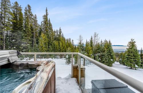 Snow Pine Estates House | Fresh Tracks Retreat - Ski In Out Mtn View & Private Hot Tub