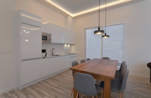 Centro Apartment | Fresh Velazquez Apartment E