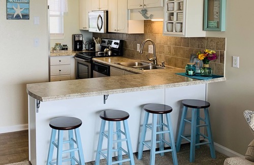 Pensacola Beach Condo | Freshly Decorated Lovey's Sound 'n Sea is Your Waterfront Beach Getaway!