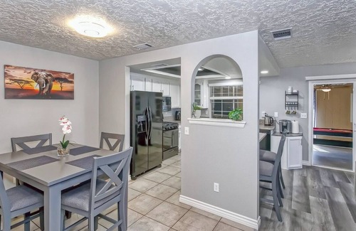 Hesperia House | Freshly Remodeled 4bedrooms, 3 full baths Luxurious Home on 1/2-acre gated land.
