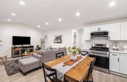 Coeur d'Alene House | Freshly Updated Hideaway in CDA’s Best Spot