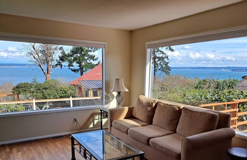 Port Townsend House | Freshly Updated Puget Sound View Home