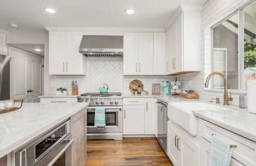 Raisin House | Fresno Home|Family Friendly Loft| 3/2.5 | Garage
