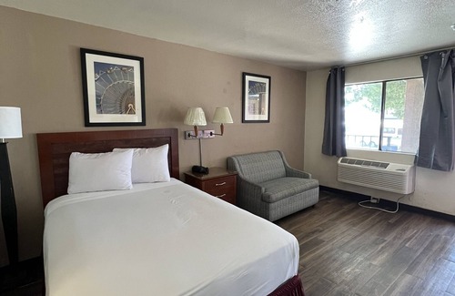 Raisin Hotel | Fresno Inn