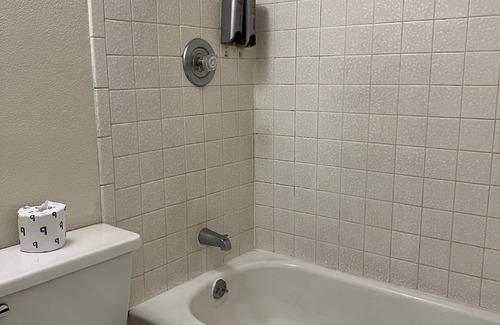 Raisin Hotel | Fresno Inn