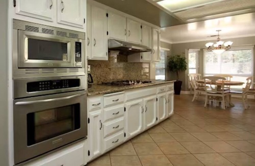 Roosevelt House | Fresno Ranch Vacation Home Retreat