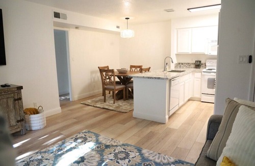 Downtown Condo | Fresno's Melrose Place - Close to CRMC Fresno