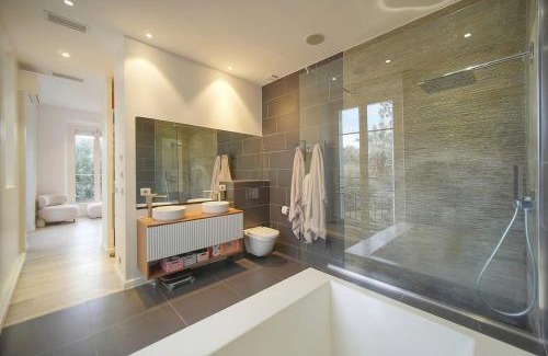 Riou - Petit Juas - Av de Grasse Villa | FRGK "VILLA La Cote D'Azur"
