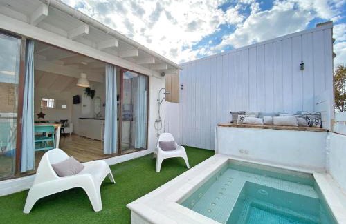 Provencals del Poblenou Villa | Fridays Flats Casa Aquamarine