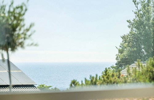 Mommark Strand House | "Fridtjof" - 100m from the sea by Interhome