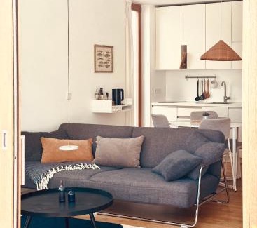 Warnemuende Apartment | "Friedrich und Franz" by FeWoZauber, 8 Pers, Zentral, 250m Strand, Tiefgarage, Design Architektur