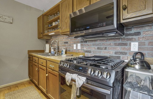 West Colorado Springs House | Friend Zone