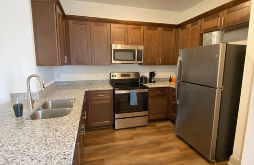 San Antonio House | Friendly 3-bedroom townhome in NW San Antonio near Sea World and Fiesta Texas!
