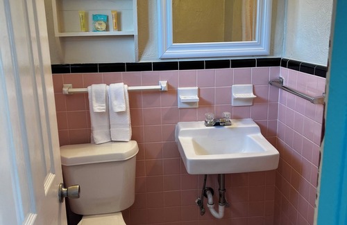 Edgewater House | ❤️FRIENDLY & CLEAN BOUTIQUE MOTEL 1❤️