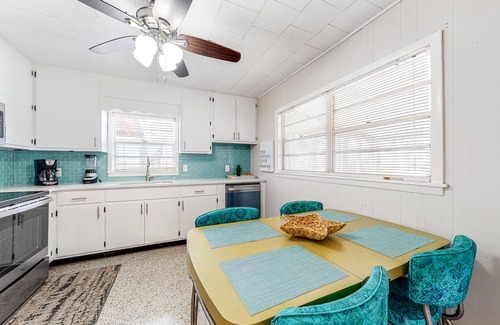 Kiska Beach House | Friendly Home with High-Speed WiFi, Central AC, Firepit, and Outdoor Shower