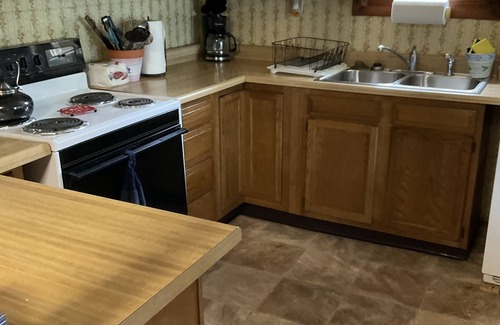 Sister Lakes Cottage | Friendly lakefront cottage